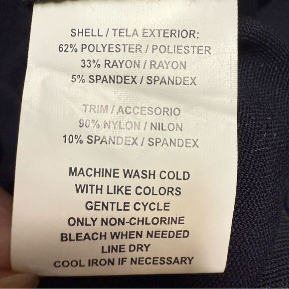 Sag Harbor Navy Cropped Pants - Picture 11 of 11